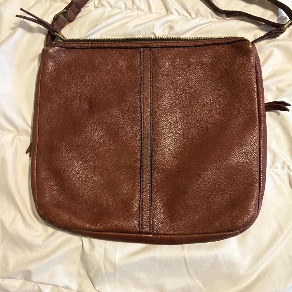 Fossil Elise Brown Leather Crossbody Bag Pebbled Leather Tan Zip Pocket Cow Hide - Picture 2 of 8